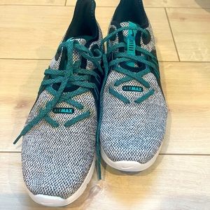 Nike womens shoes